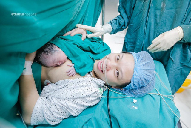 Đẻ mổ kết hợp cắt bỏ u nang buồng trứng: Hành trình sinh con sau 13 năm - 4